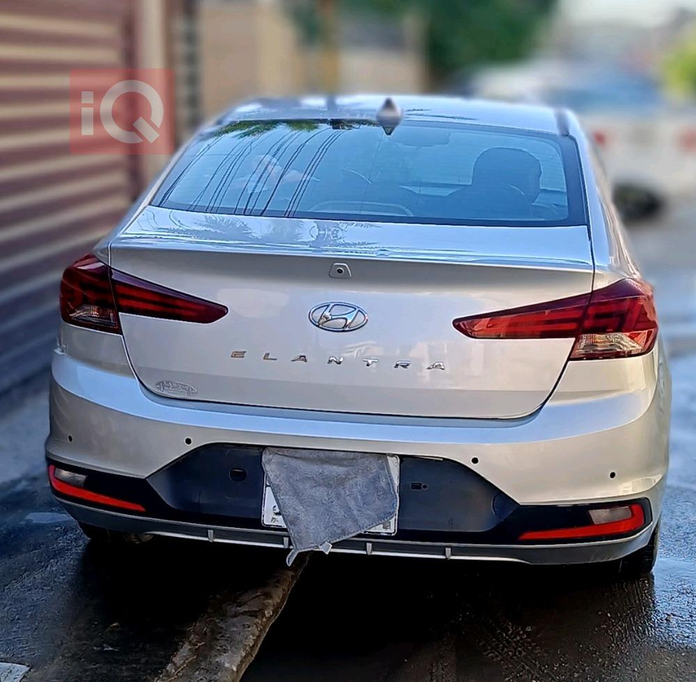 هیوندای ئەلەنترا